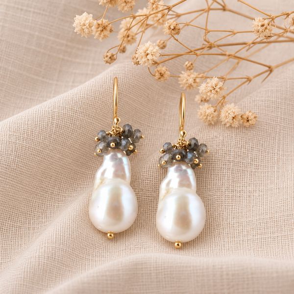 Gouden oorhangers met edelstenen en zoetwater parel - 14 karaat - 18 x 12 mm