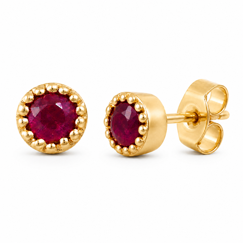 Oorstekers met rond met parelrand gezette edelsteen, gefacetteerd - goldplated zilver - 3 mm · Robijn · detail · steen:robijn