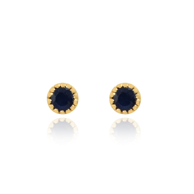 Oorstekers met rond met parelrand gezette edelsteen, gefacetteerd - goldplated zilver - 3 mm