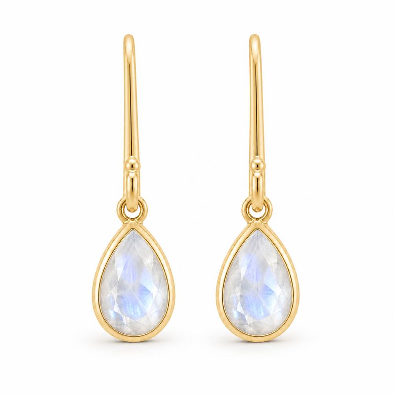 Oorhangers met edelsteen, gefacetteerd - goldplated zilver - 7 x 5 mm · Regenboog Maansteen · detail · steen:regenboog-maansteen