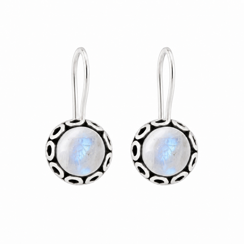Zilveren oorhangers met cabochon in sierrand gezette edelsteen - 925 zilver - 15 x 9 mm · Regenboog Maansteen