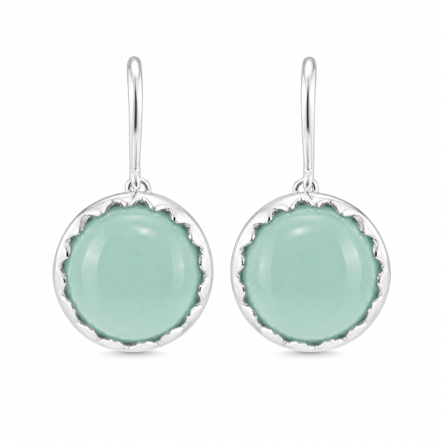 Zilveren oorhangers met rond geslepen in kartelrand gezette edelsteen - 925 zilver - 10 mm · Chalcedoon · productfoto · steen:chalcedoon