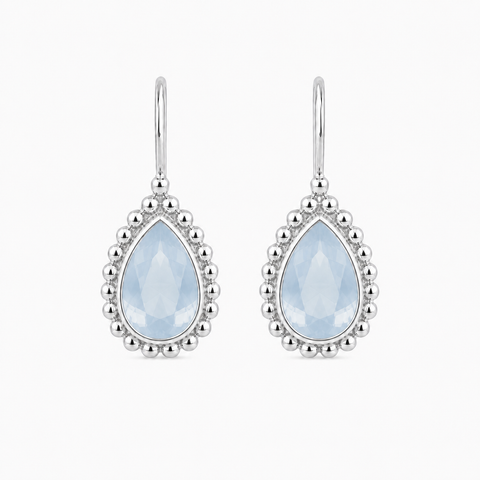 Zilveren oorhangers met druppelvormig in kap gezette edelsteen, gefacetteerd - 925 zilver - 9 x 7 mm · Chalcedoon