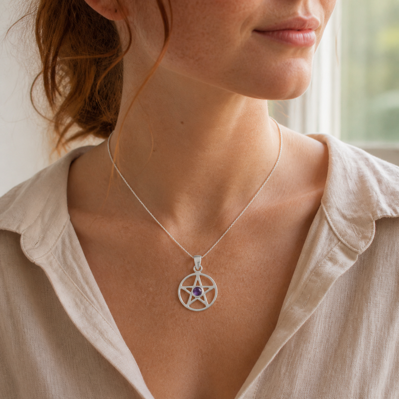 Zilveren pentagram hanger met edelsteen - 925 zilver - 30 x 20 mm · None · gedragen · steen:None