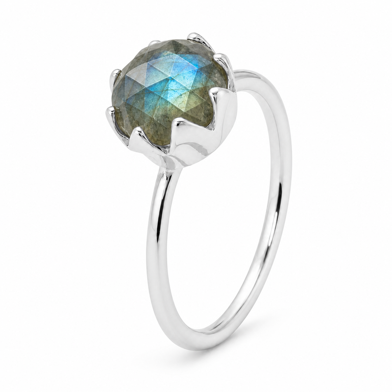 Zilveren ring met edelsteen - 925 zilver · Labradoriet · detail · steen:labradoriet