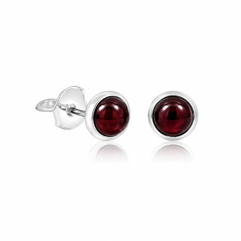 Zilveren oorknopjes met rond gezette edelstenen - 925 zilver - 6 mm · Granaat