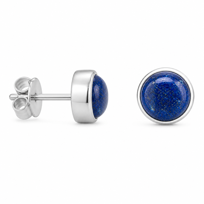 Zilveren oorknopjes met rond in kap gezette edelsteen - 925 zilver - 6 mm · Lapis Lazuli · productfoto · steen:lapis-lazuli