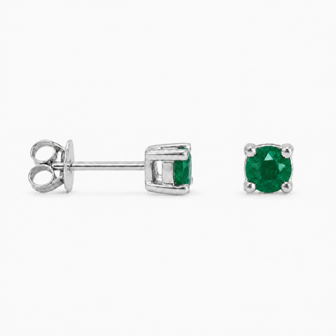 Zilveren oorknopjes met rond gefacetteerd in klauwzetting gezette edelsteen - 925 zilver - 3 mm · Smaragd