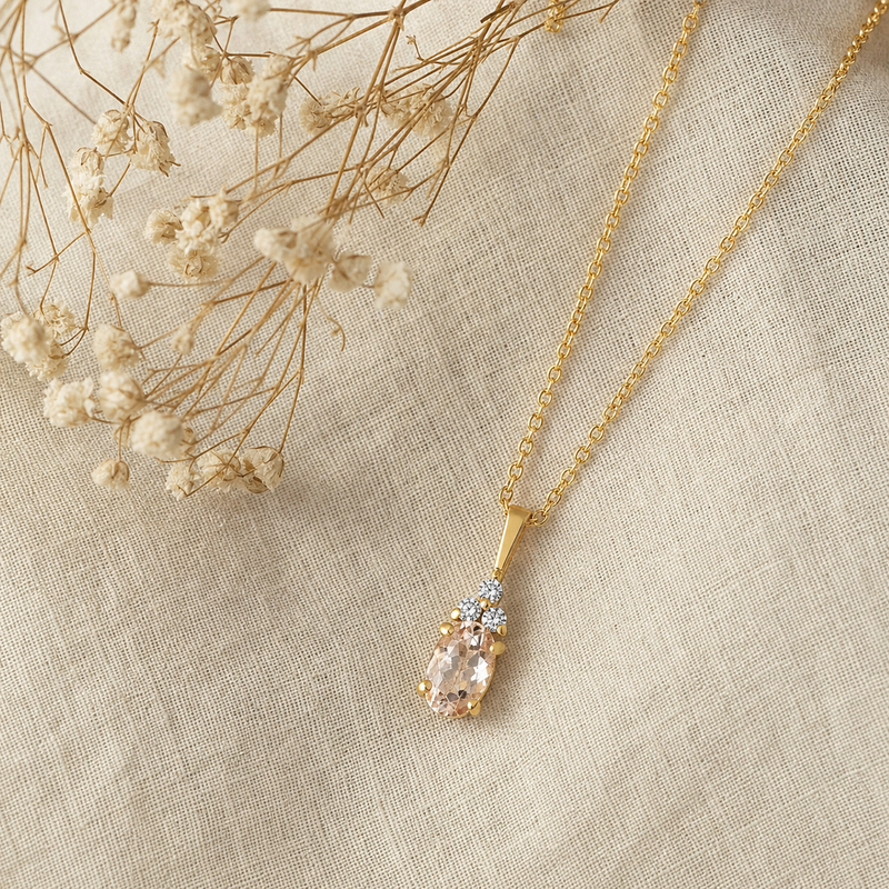 Zilveren hanger met ovaal geslepen in klauwzetting edelsteen · Diamant Ii · flatlay · steen:diamant-ii