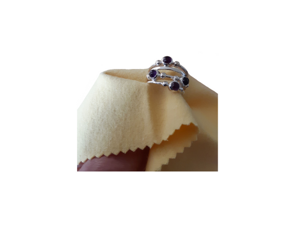 Verzorging van je edelstenen sieraden