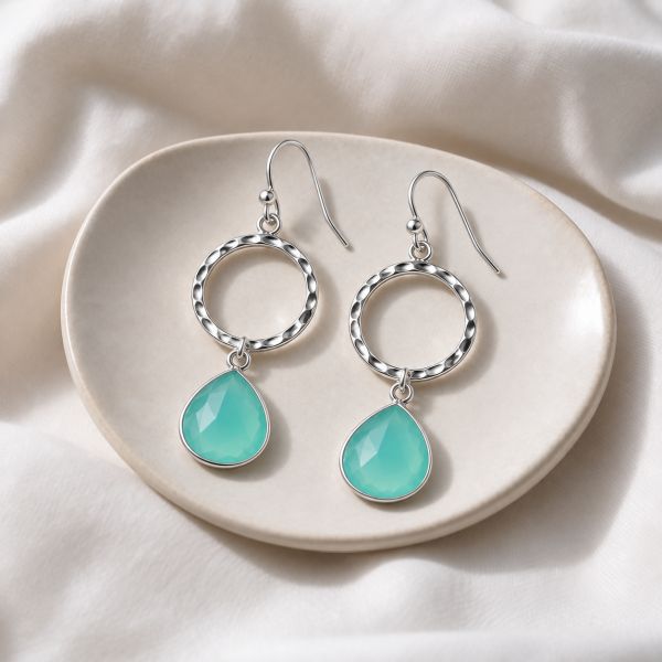 Zilveren oorhangers met druppelvormig edelstenen - 925 zilver - 12 x 12 mm · Chalcedoon · productfoto · steen:chalcedoon