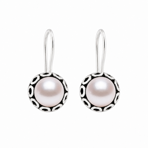 Zilveren oorhangers met cabochon in sierrand gezette edelsteen - 925 zilver - 15 x 9 mm · Parel