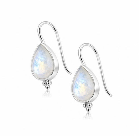 Zilveren oorhangers met druppelvormig in kap gezette edelsteen - 925 zilver - 25 x 9 mm · Regenboog Maansteen