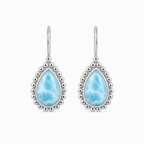 Zilveren oorhangers met druppelvormig in kap gezette edelsteen, gefacetteerd - 925 zilver - 9 x 7 mm · Larimar