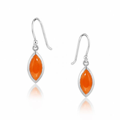 Zilveren oorhangers met marquise geslepen edelstenen - 925 zilver - 10 x 6 mm · Carneool