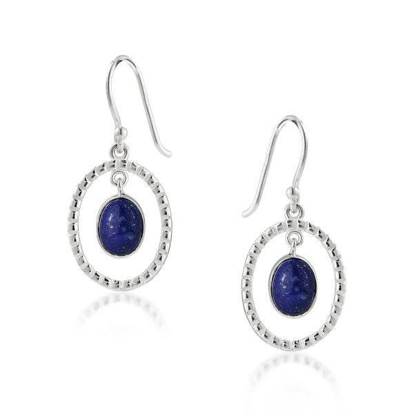 Zilveren oorhangers met ovale edelsteen in open zilveren ovaal - 925 zilver · Lapis Lazuli · productfoto · steen:lapis-lazuli