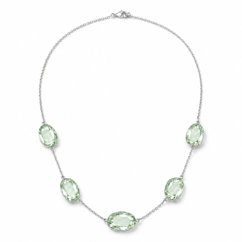 Zilveren collier met vrijvormig in kap gezette edelsteen, gefacetteerd - 925 zilver - 49 cm · Prasioliet · detail · steen:prasioliet