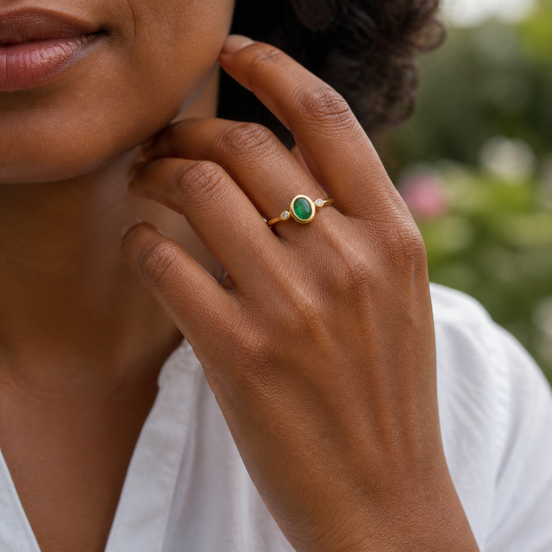 Ring met edelsteen en diamanten - goldplated zilver - 6 x 4 mm · None · gedragen · steen:None