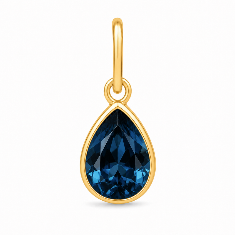 Gouden hanger met Labradoriet edelsteen · London Blauwe Topaas · studiofoto · steen:london-blauwe-topaas