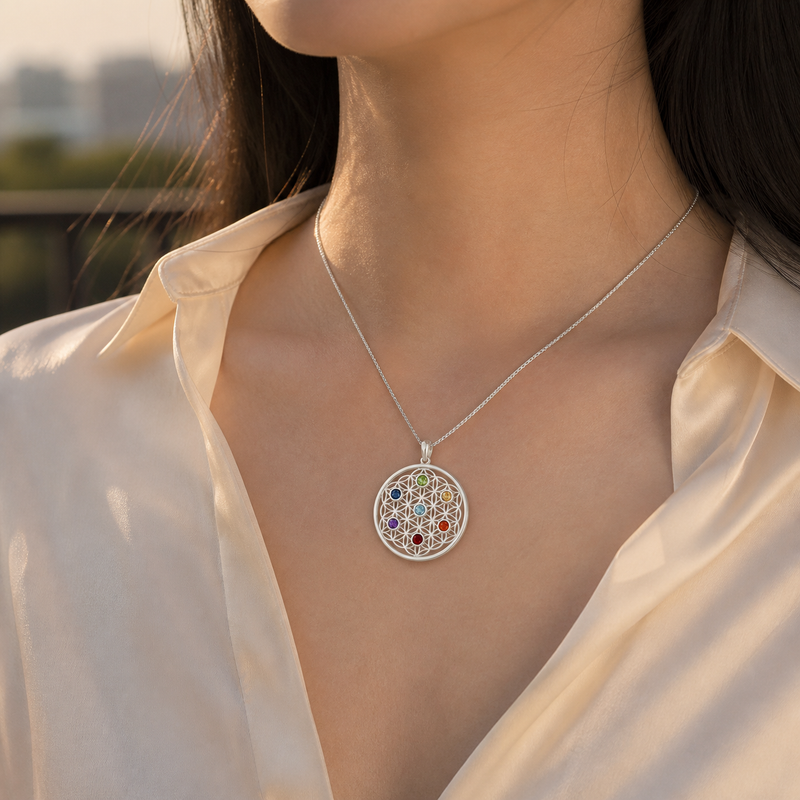 Zilveren Flower of Life hanger met diverse edelsteen - 925 zilver - 40 x 32 mm · None · gedragen · steen:None
