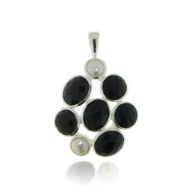 Zilveren hanger met Onyx en Parel edelsteen