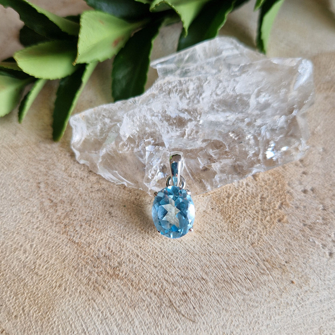 Zilveren hanger ronde blauw Chalcedoon | Zilveren Edelsteen Hangers