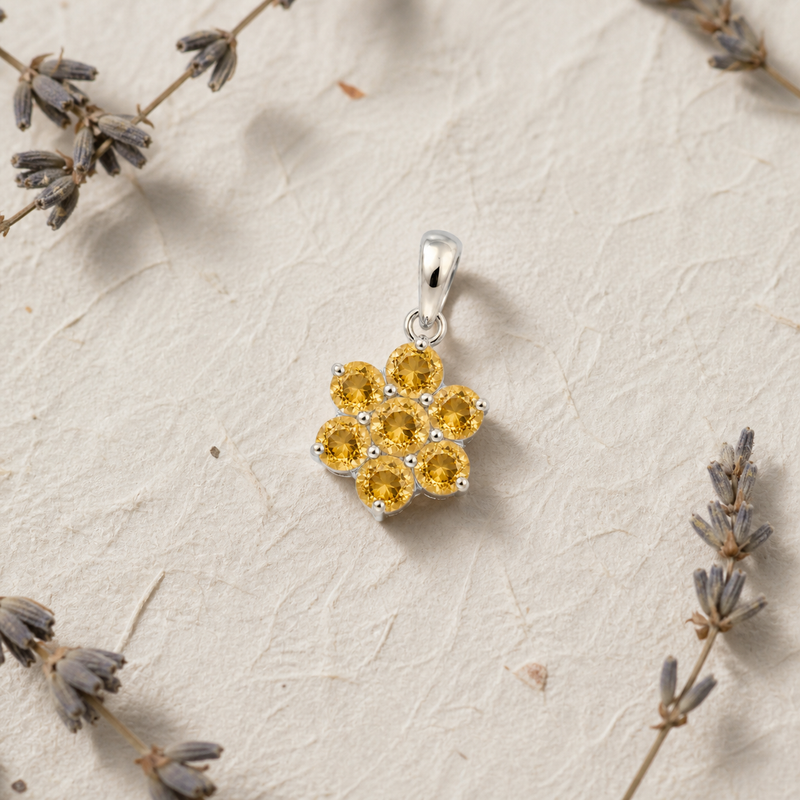 Zilveren bloemvormige hanger met edelsteen, gefacetteerd - 925 zilver - 23 x 13 mm · Citrien · sfeerbeeld · steen:citrien