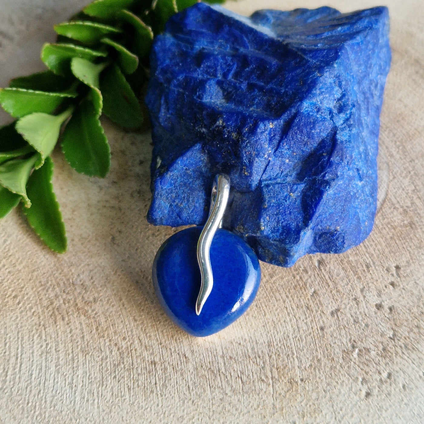 Zilveren hanger met Lapis Lazuli edelsteen