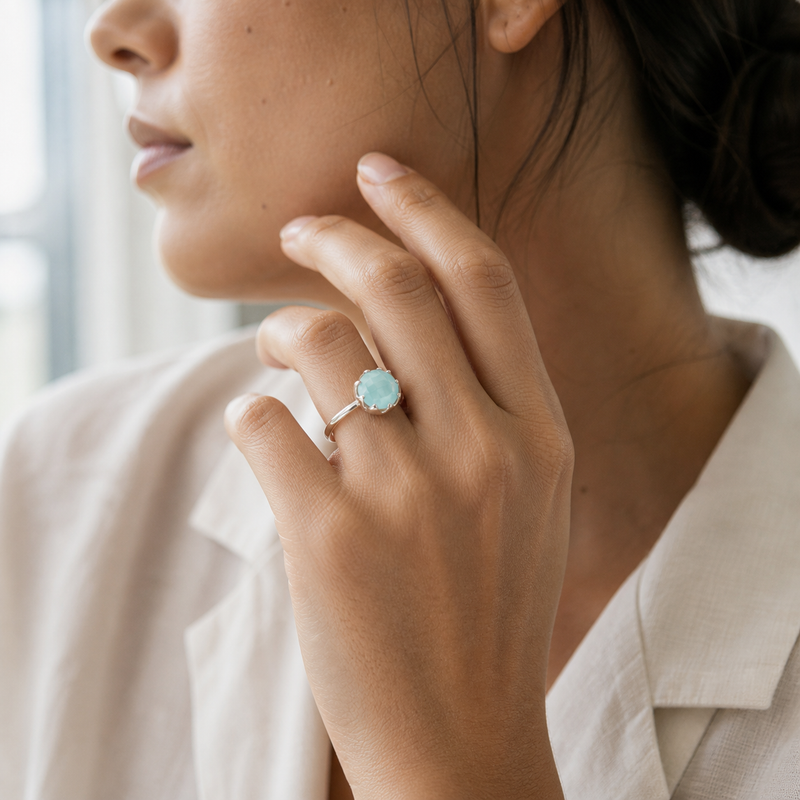 Zilveren ring met edelsteen - 925 zilver · Chalcedoon · gedragen · steen:chalcedoon