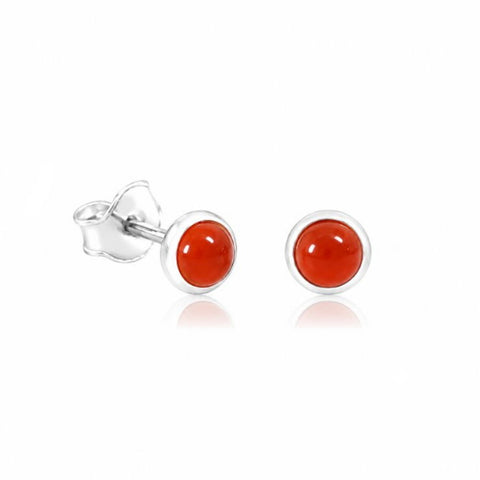 Zilveren oorknopjes met rond gezette edelstenen - 925 zilver - 4 mm · Carneool