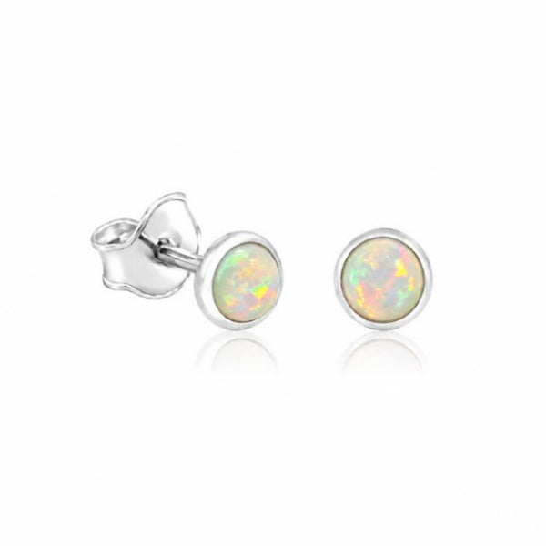 Zilveren oorknopjes met ronde edelstenen - 925 zilver - 5 mm · Opaal · productfoto · steen:opaal