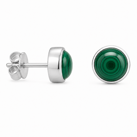 Zilveren oorknopjes met rond in kap gezette edelsteen - 925 zilver - 6 mm · Malachiet