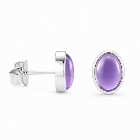 Zilveren oorknopjes met ovaal in kap gezette edelsteen - 925 zilver - 7 x 5 mm · Amethist