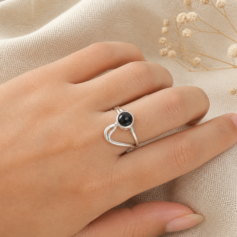 Zilveren ring met Onyx edelsteen · Onyx · flatlay · steen:onyx