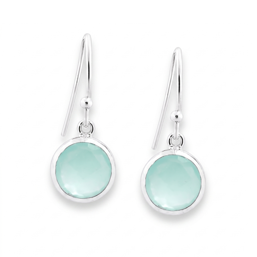 Zilveren oorhangers met rond gladgeslepen in kap gezette edelstenen · Chalcedoon · studiofoto · steen:chalcedoon