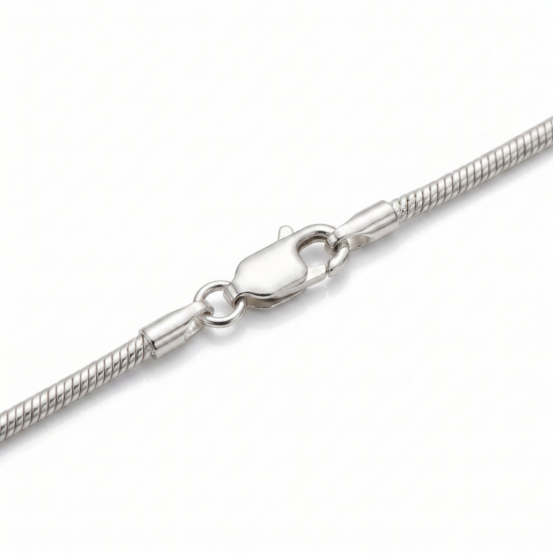 Zilveren slangen ketting  dikte 1,6 mm · detail sluiting