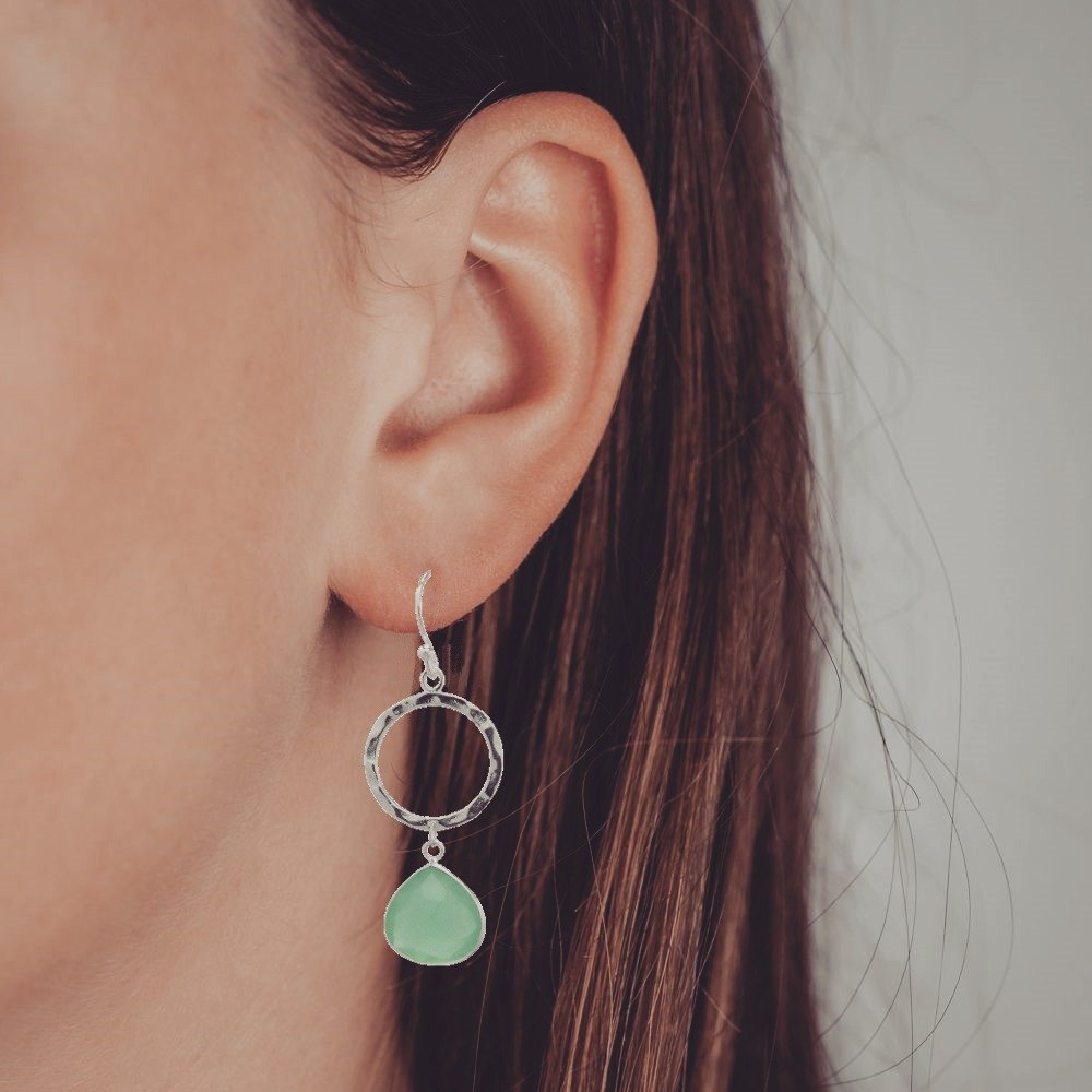 Oorhangers met Chalcedoon edelsteen, te bewonderen bij SilverGems